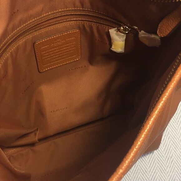 Coach Classic Shoulder BAG with Dust Bag, Brown Pebbled leather Adjustable strap - Picture 6 of 16